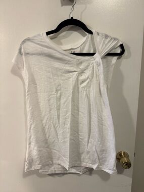 NWT Gap Women’s White Sleeveless Twist-Front T-Shirt Size Large